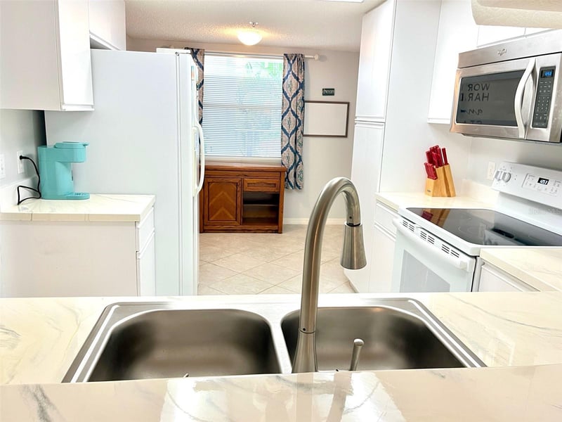 6507 Stone River Rd #210, Bradenton, FL 34203