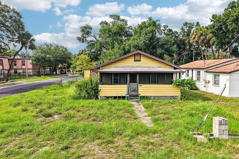 1002 Nassau St, Tampa, FL 33607