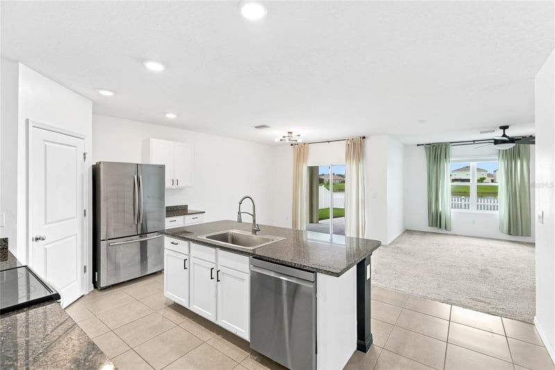 3909 Park Willow Ave, Palmetto, FL 34221