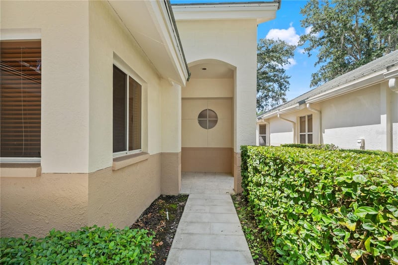 6005 Fairway Palms Ct, Tampa, FL 33647