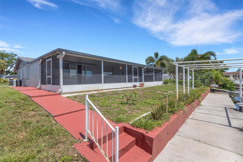 1240 Trunkfish Dr, Holiday, FL 34690