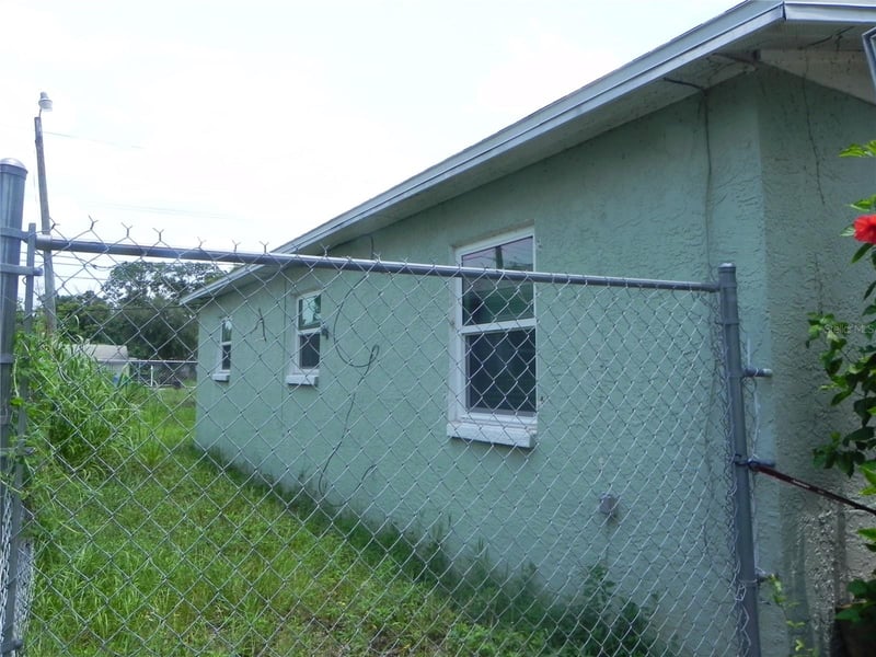 2021 16th Ave, St Petersburg, FL 33712