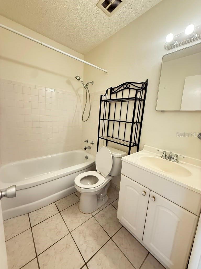 4032 57th St #264, Kenneth City, FL 33709