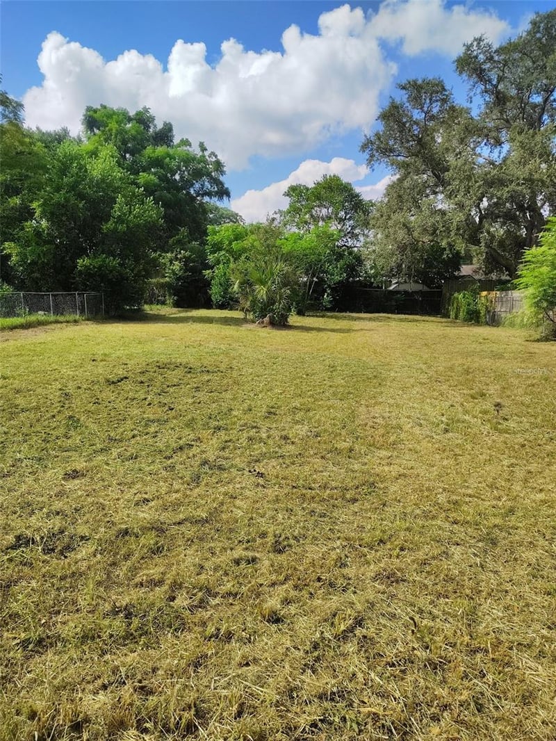 Linebaugh Ave, Tampa, FL 33617