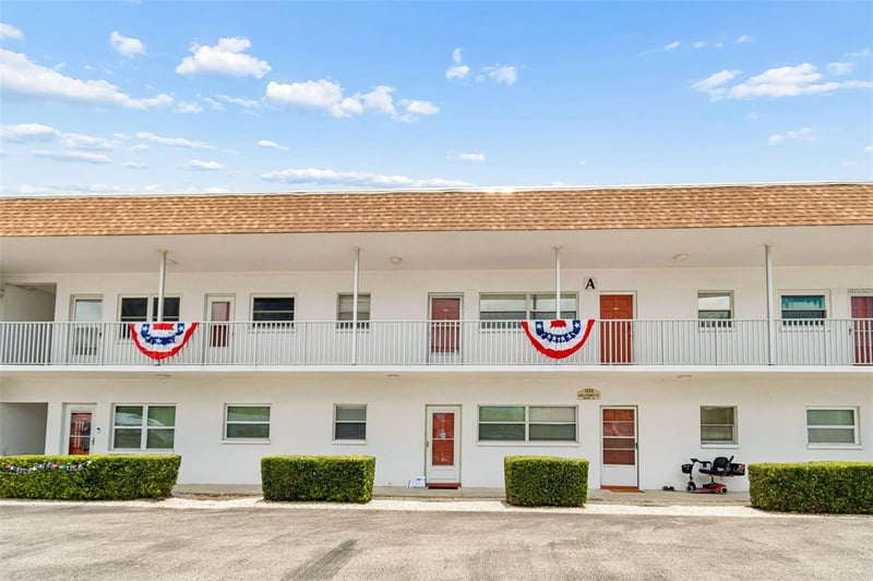 1325 58th St #201A, St Petersburg, FL 33710