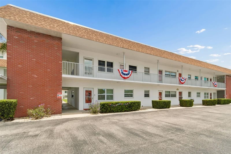 1325 58th St #201A, St Petersburg, FL 33710