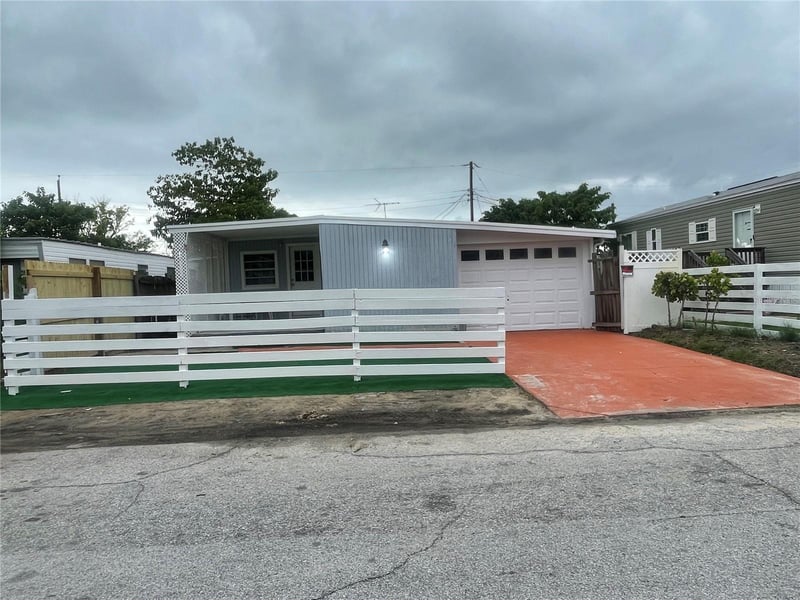 2135 Orange Dr, Holiday, FL 34691