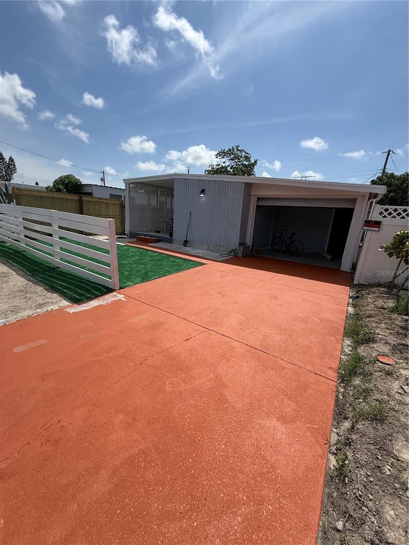 2135 Orange Dr, Holiday, FL 34691
