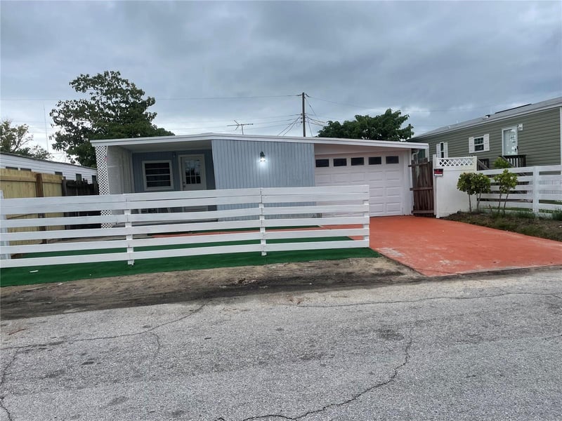 2135 Orange Dr, Holiday, FL 34691
