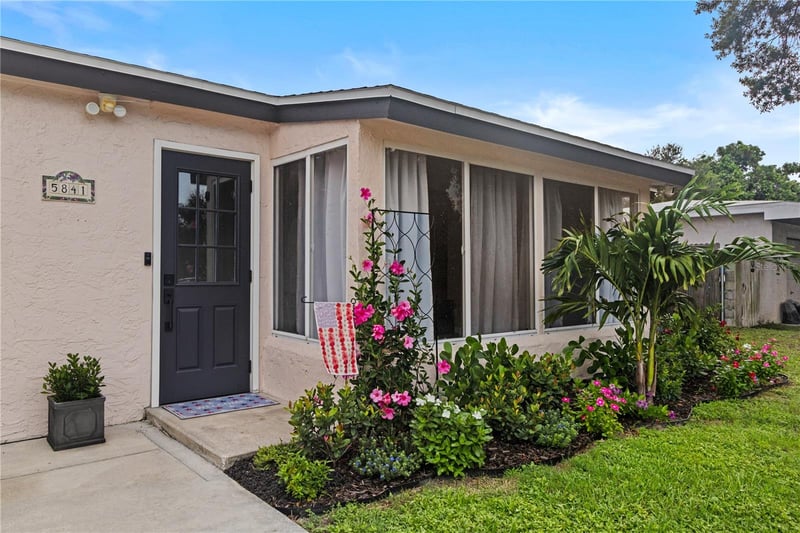5841 67th Ave, Pinellas Park, FL 33781