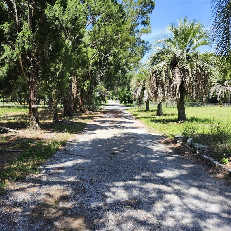 4718 Lane Rd, Zephyrhills, FL 33541
