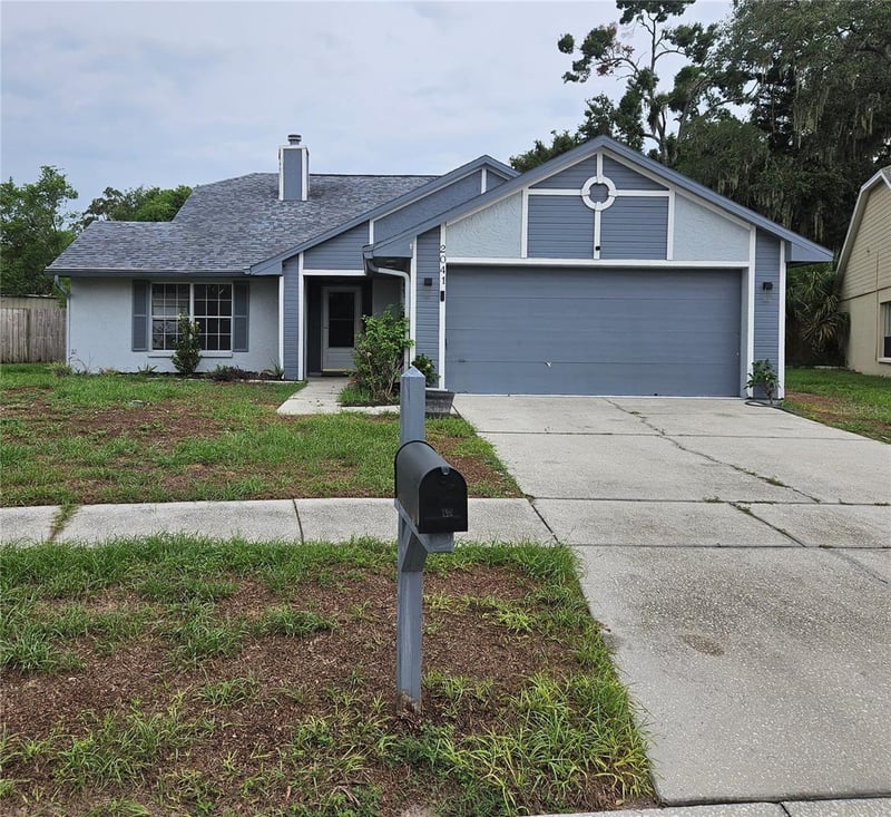 2041 Shadow Pine Dr, Brandon, FL 33511
