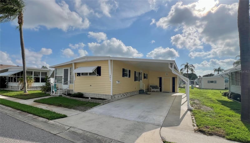 1100 Belcher Rd #261, Largo, FL 33771