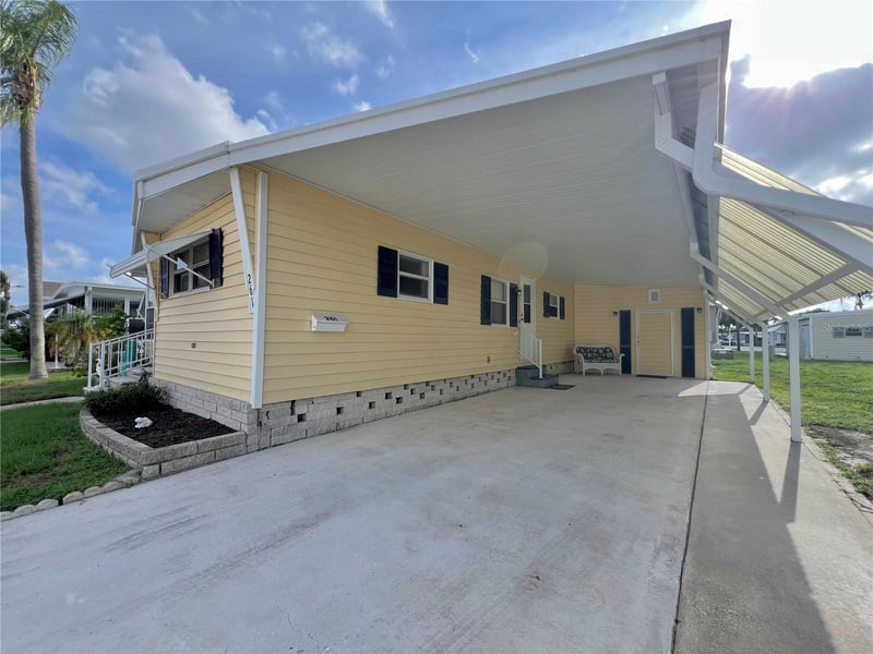 1100 Belcher Rd #261, Largo, FL 33771