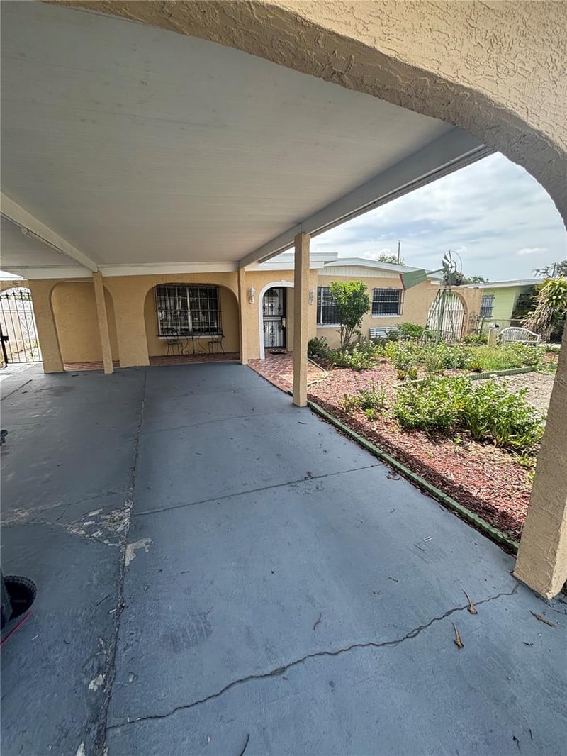 6211 Clark Ave, Tampa, FL 33614