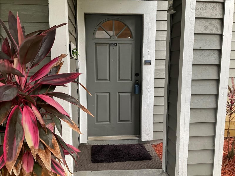 2197 Fox Chase Blvd #101, Palm Harbor, FL 34683