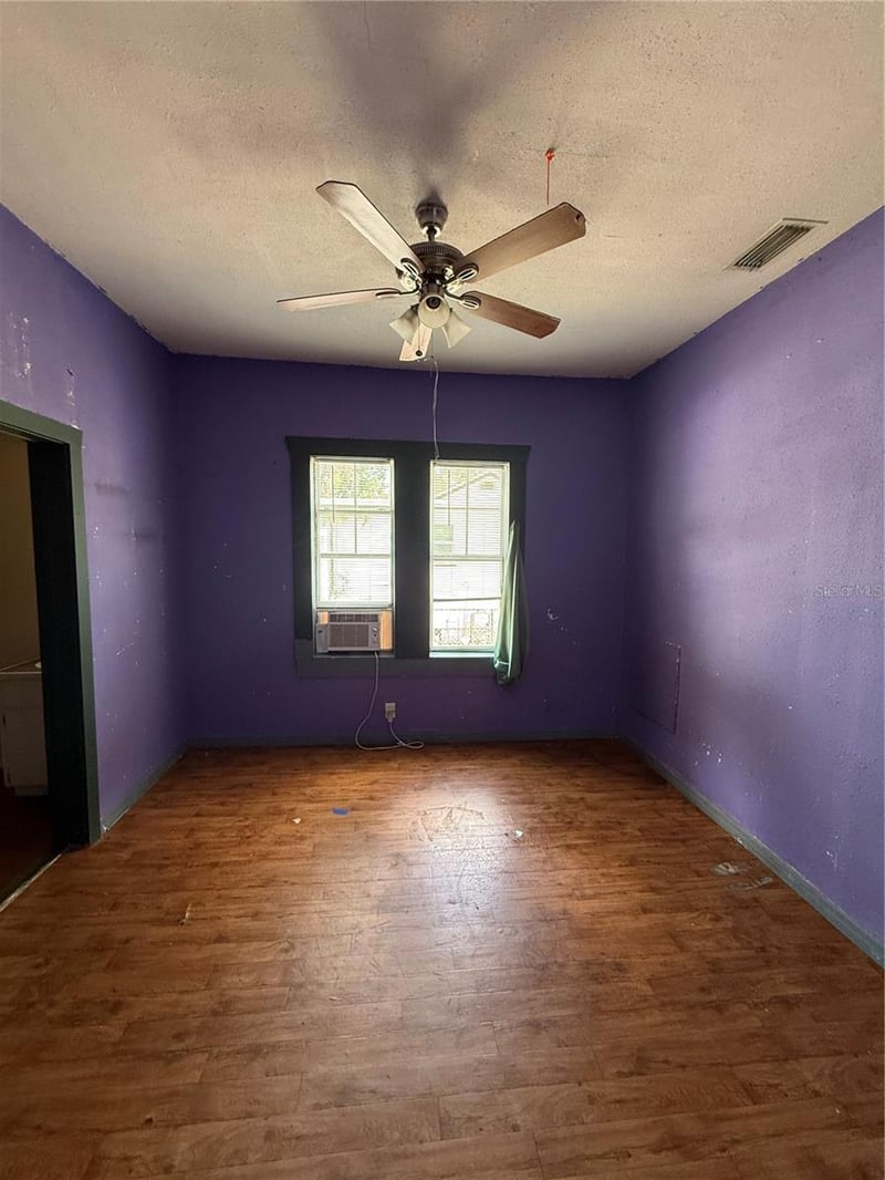 7703 17th St, Tampa, FL 33604