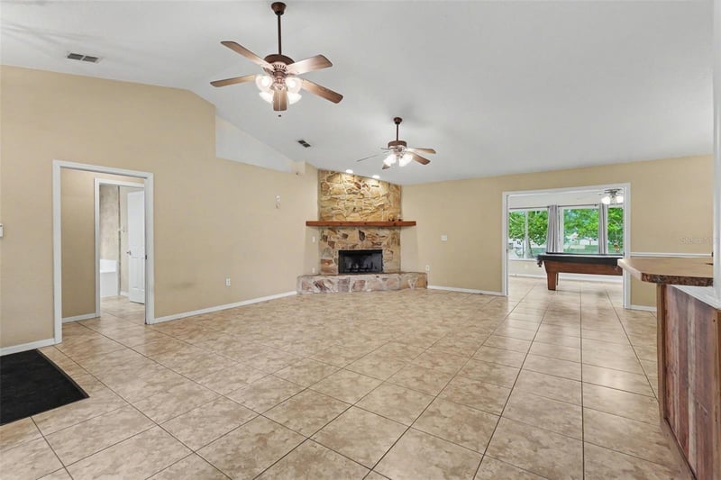 4618 Reola Rd, Dover, FL 33527