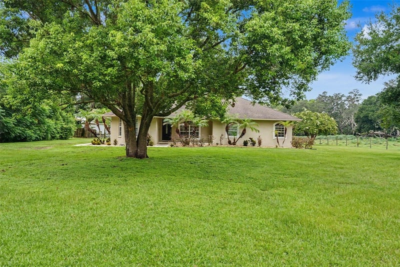 4618 Reola Rd, Dover, FL 33527