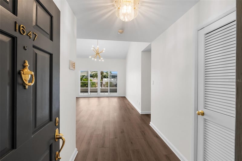 1647 Snow Cir #204, Tampa, FL 33606