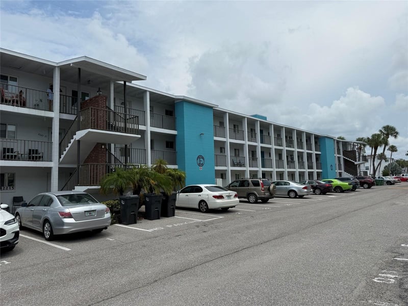 2223 Sunset Dr #E24, Bradenton, FL 34207