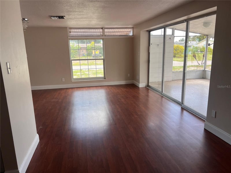 6111 Rollins St, Bradenton, FL 34207