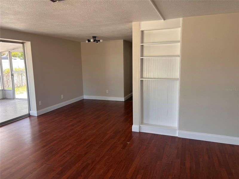 6111 Rollins St, Bradenton, FL 34207