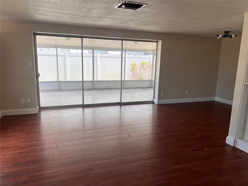 6111 Rollins St, Bradenton, FL 34207