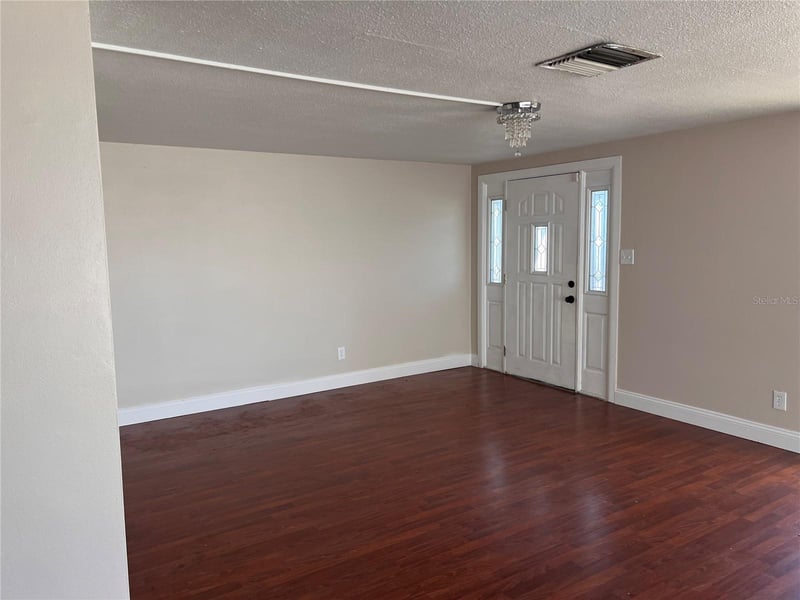 6111 Rollins St, Bradenton, FL 34207