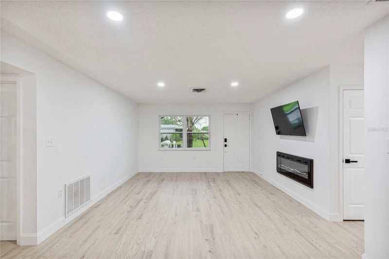 9324 Whitman Ln, Port Richey, FL 34668