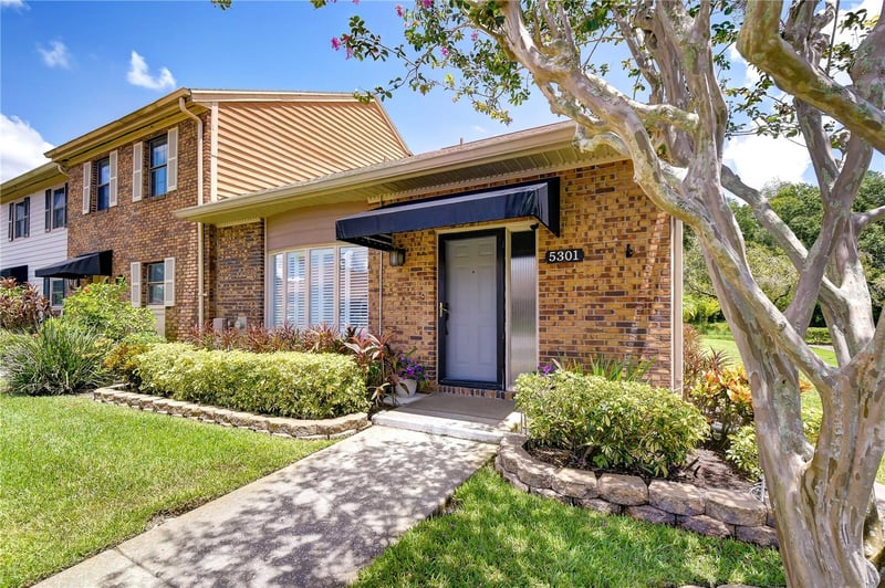 5301 Bradbury Ct, Tampa, FL 33624