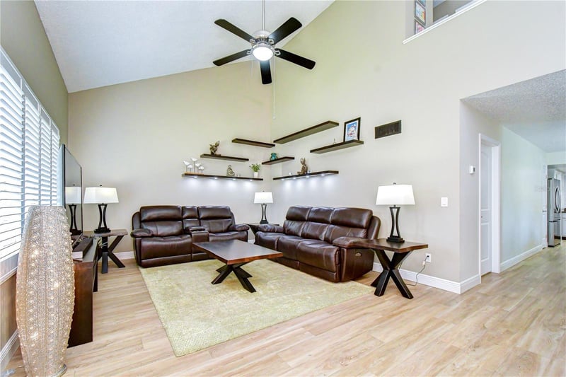 5301 Bradbury Ct, Tampa, FL 33624