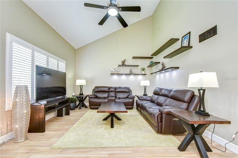 5301 Bradbury Ct, Tampa, FL 33624