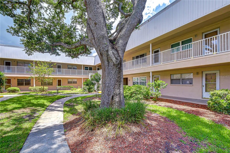 10037 62nd Ter #5, St Petersburg, FL 33708