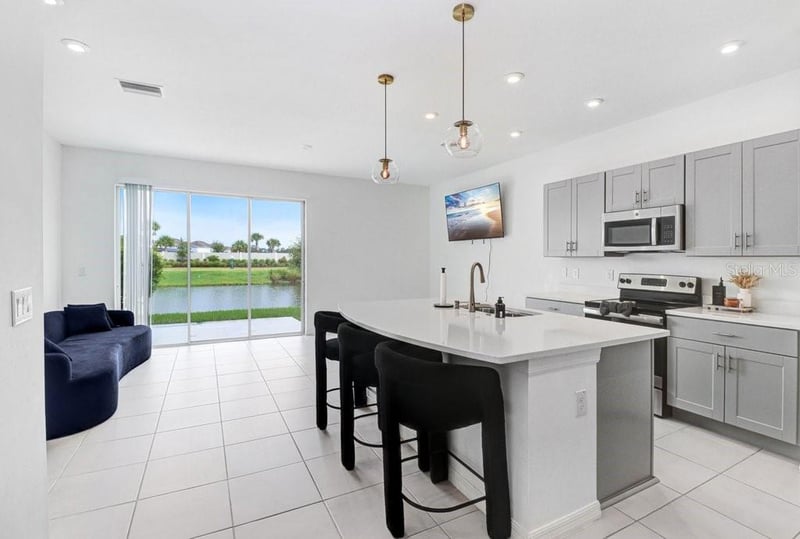 2301 Alee Ln, Wesley Chapel, FL 33543