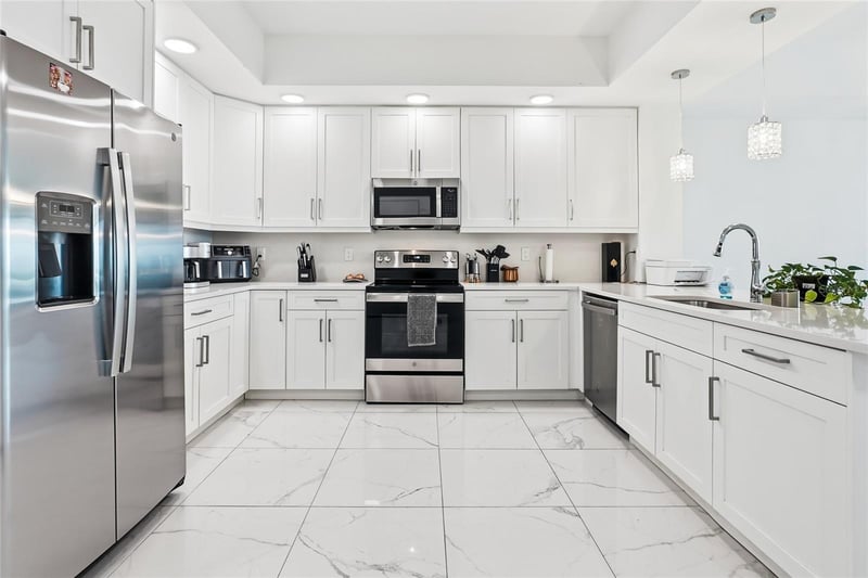 415 Island Way #204, Clearwater, FL 33767