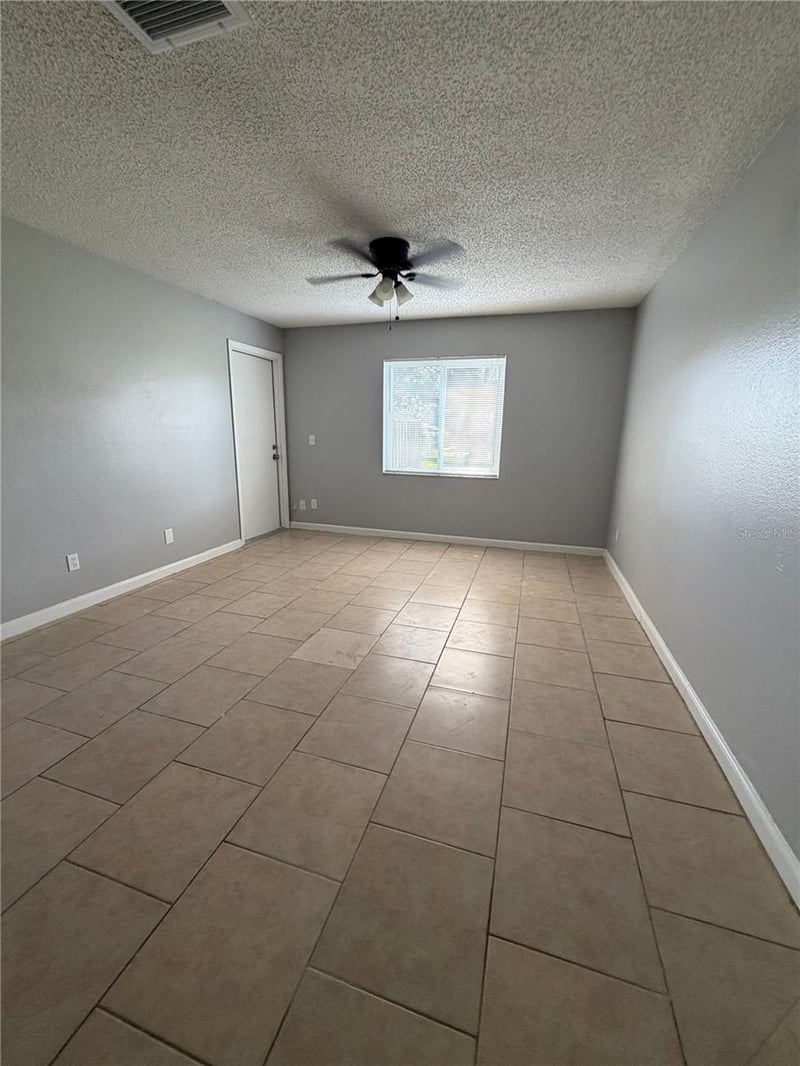 233 Thorn Tree Pl, Brandon, FL 33510