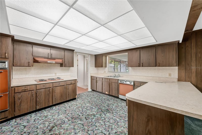 606 Greenbriar Dr, Brandon, FL 33511