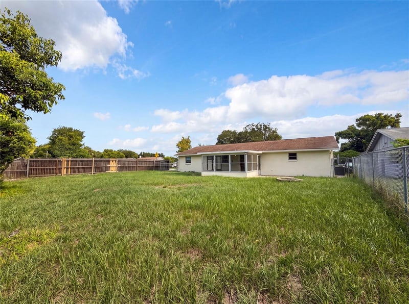 3412 Nixon Rd, Holiday, FL 34691