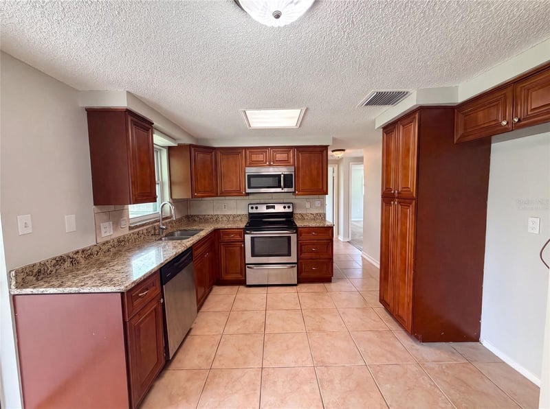 3412 Nixon Rd, Holiday, FL 34691