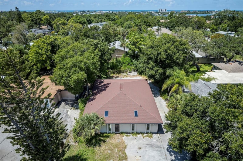 12596 Indian Rocks Rd, Largo, FL 33774