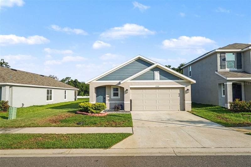 13530 Mount Ivy Ct, Dade City, FL 33525