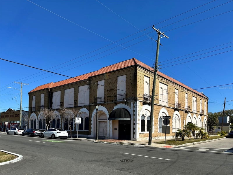 2001 Howard Ave, Tampa, FL 33607