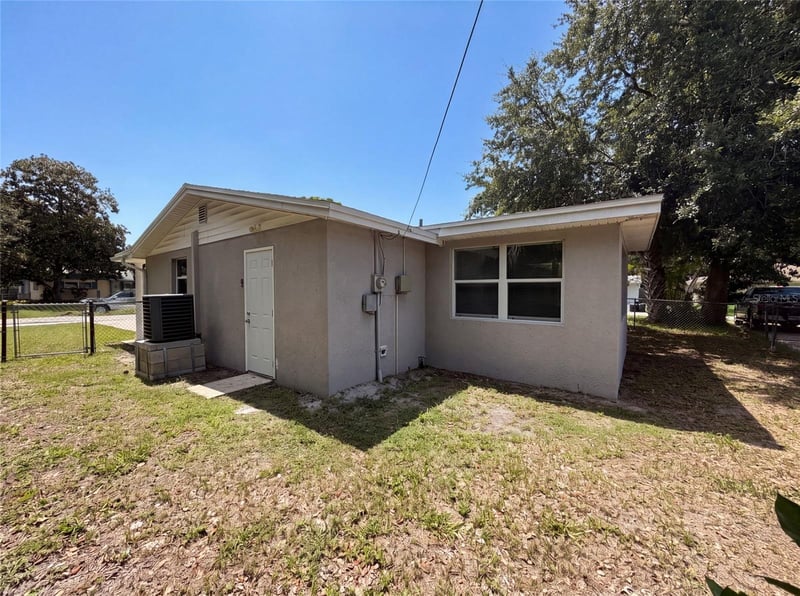 7037 Green St, New Port Richey, FL 34652