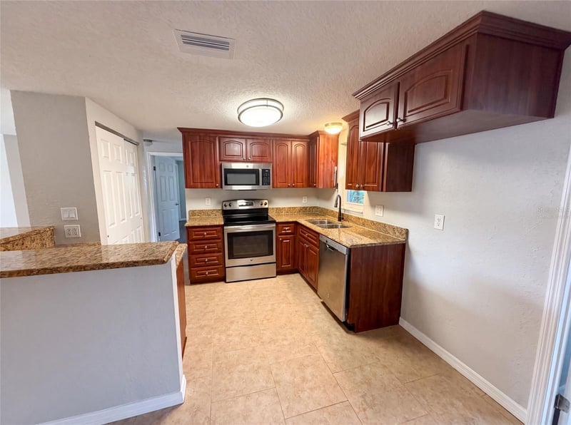 7037 Green St, New Port Richey, FL 34652