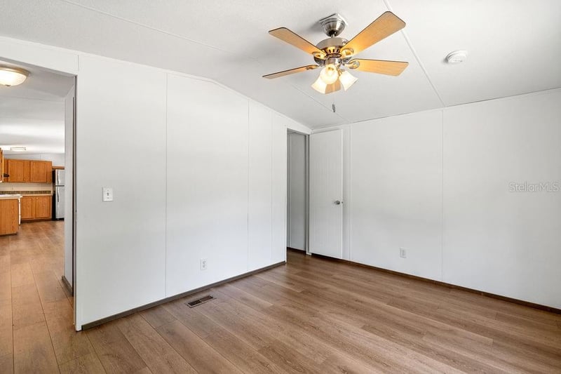 27133 Miller Rd, Dade City, FL 33525