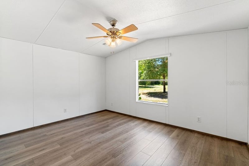27133 Miller Rd, Dade City, FL 33525