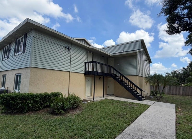 245 Red Maple Pl, Brandon, FL 33510