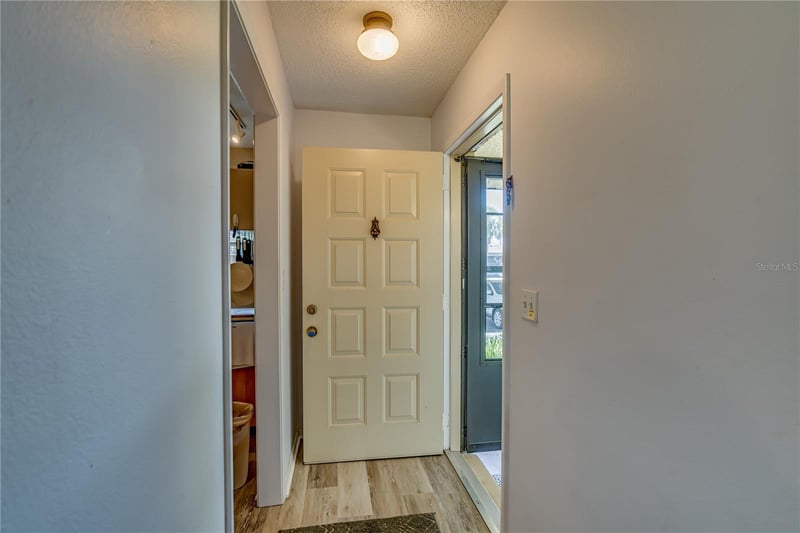 1119 9th Cir #1119, Largo, FL 33771