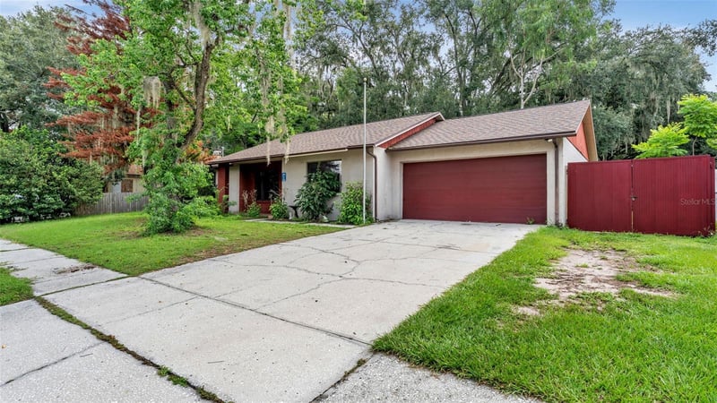 2110 Johnson Loop, Plant City, FL 33563